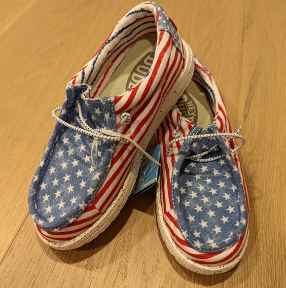 Patriotic Kids Shoes with Stars and Stripes - Picture 1 of 11